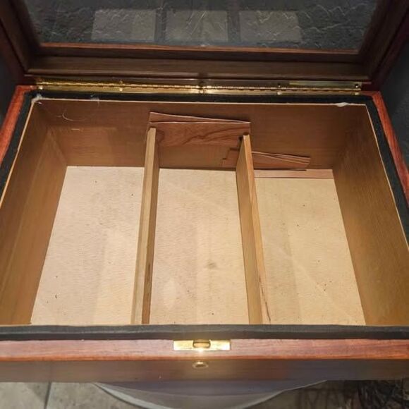 Wood Cigar Humidor 13"x5.5"9.5" Mancave - Picture 4 of 8